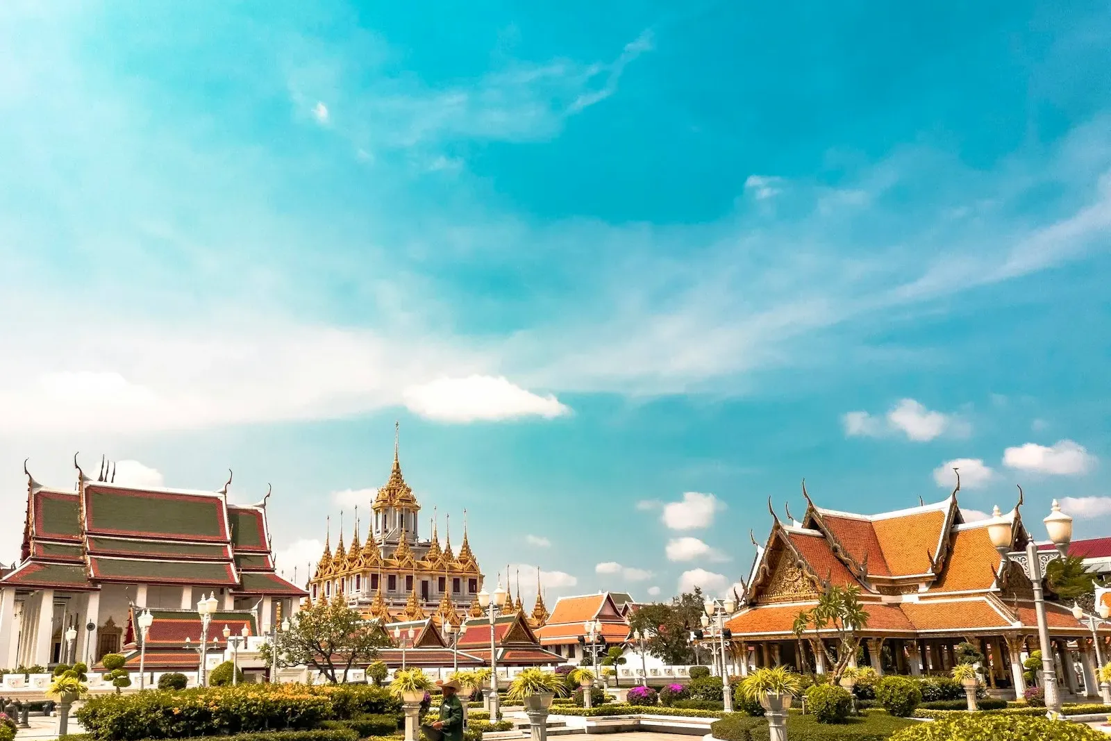 Transfer money to Thailand for a property purchase Foreign currency banknotes for transferring money to Thailand to buy a condo