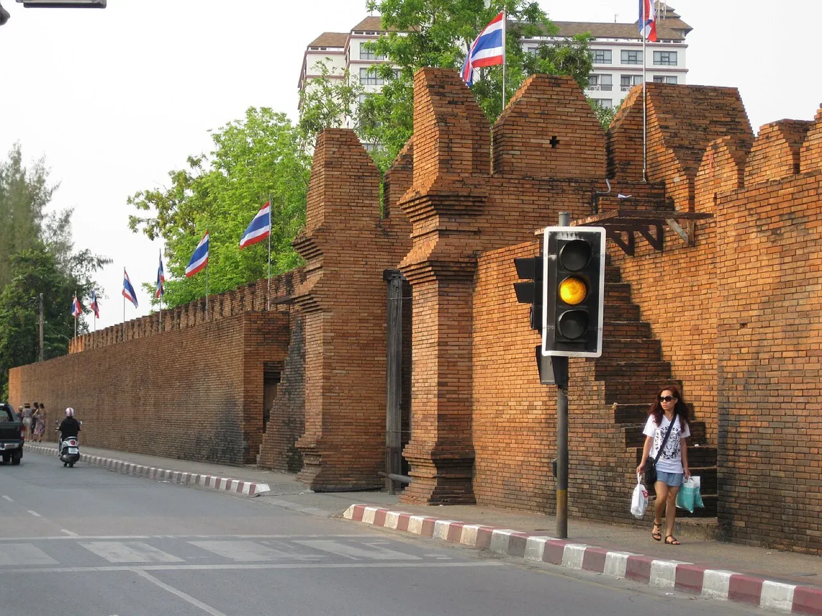 Chiang Mai old city, a favourite expat hub Tha Phae Gate in Chiang Mai, a top expat area in Thailand for digital nomads