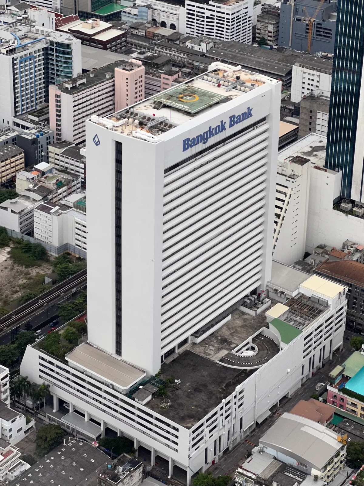 Can you open a bank account on a DTV visa: what works in 2026, Phuket practical