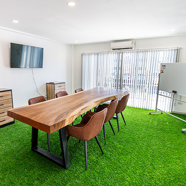 Grind Time Co-Workspace & Cafe - Phuket (Chalong Bay), coworking space in chalong, Phuket