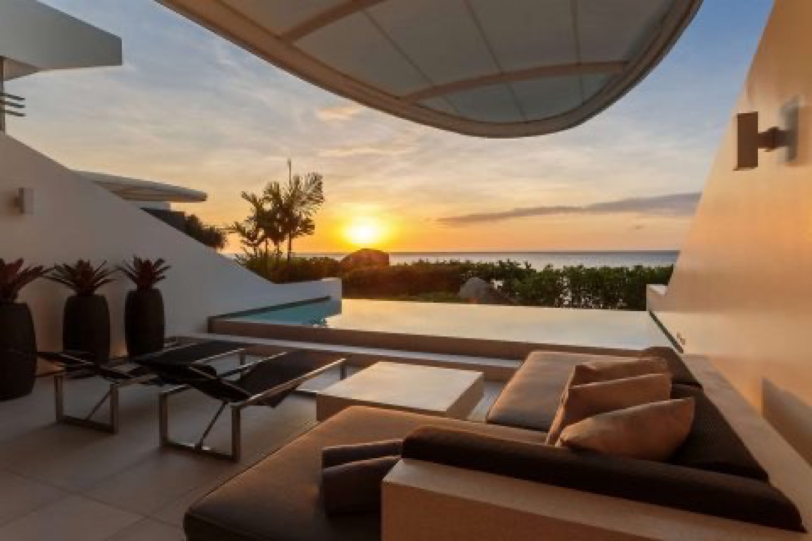 Ocean Pool Loft villa with sea view at Kata Rocks, Kata, Phuket